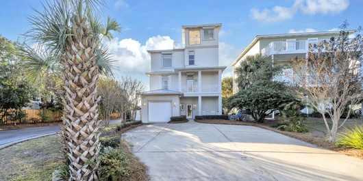Topsail Photo