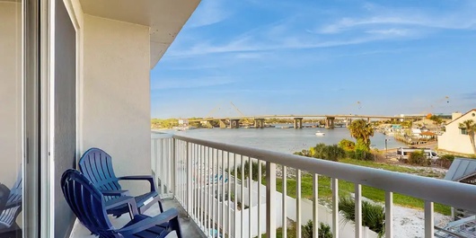 Palm Court Yacht Club 312B - Live Salty Photo