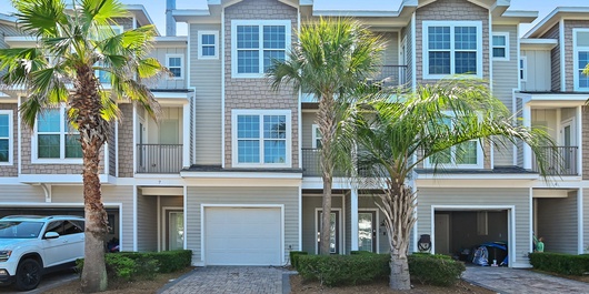 Driftwood Townhomes #6- Emerald Escape Photo