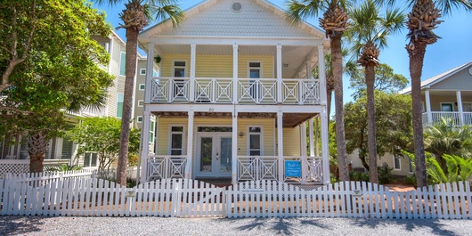Brzee Bungalow Photo