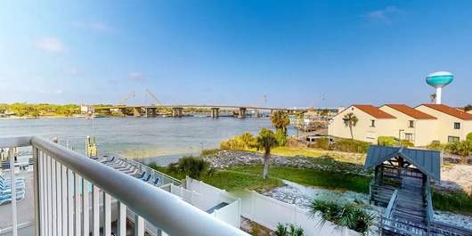 Palm Court Yacht Club 312A - Studio by the Sea Photo