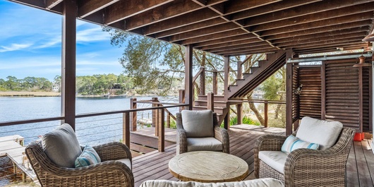 Lakeside Villa Photo
