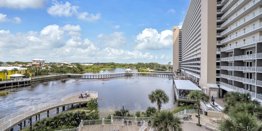 Laketown Wharf 329 Photo