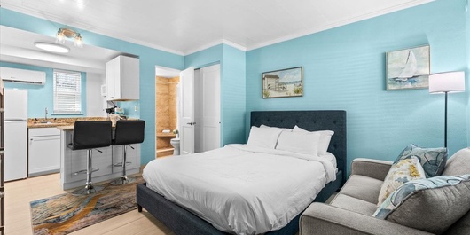 Tropic Terrace Suite 4 Photo