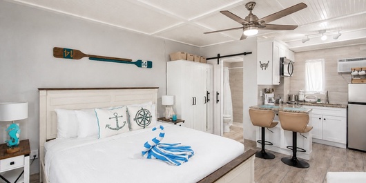 Tropic Terrace Suite 9 Photo