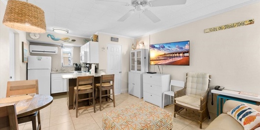 Tropic Terrace Suite 45 Photo