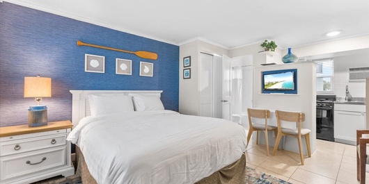 Tropic Terrace Suite 3 Photo