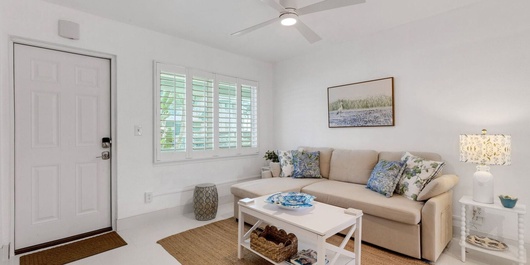 Tropic Terrace Suite 21 Photo