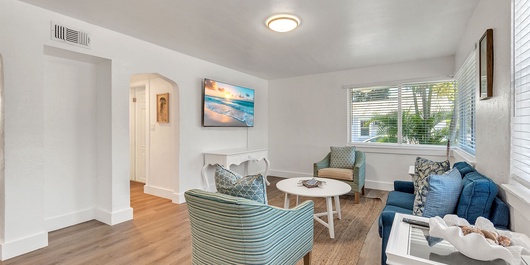 Beach Livin 2 - 1 Bedroom Downstairs Photo