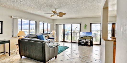 Land's End 4-401 Bay Front - Premier Photo