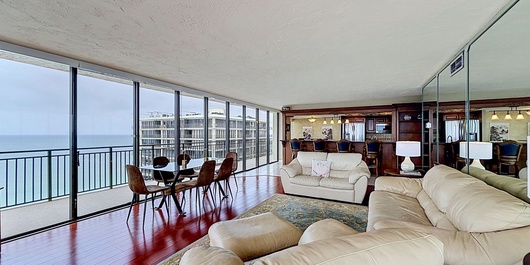 Mansions By The Sea 1103A Photo