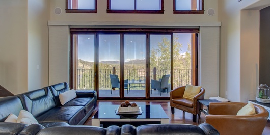 Little Moon Luxury Photo