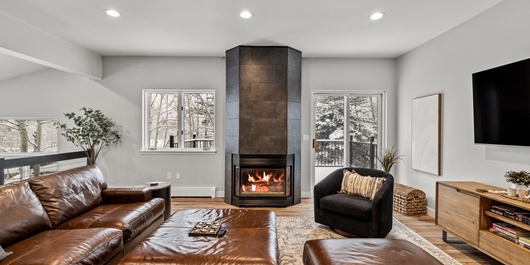 Snowbound Lodge Photo
