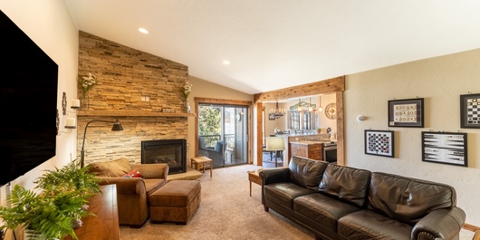 Lake Cliffe #303, Building E Photo