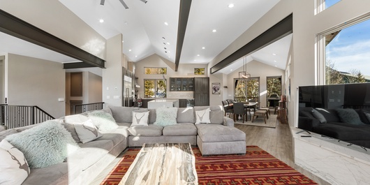 200 Caravelle Drive Photo