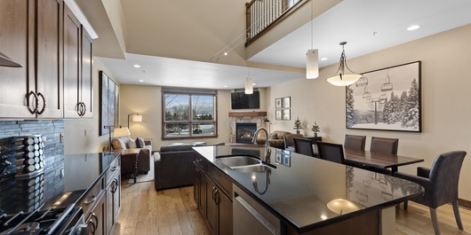 Watertower Place Condos Unit 202, Building B Photo