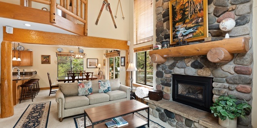 102 Streamside Circle Photo