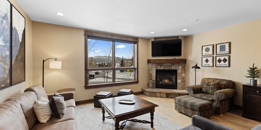 Watertower Place Condos Unit 202, Building B Photo