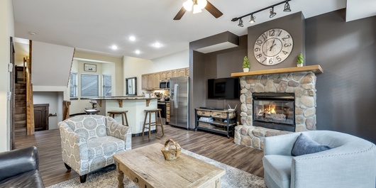 Village Point 214 Photo