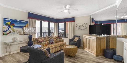 Four Seasons 704W Photo