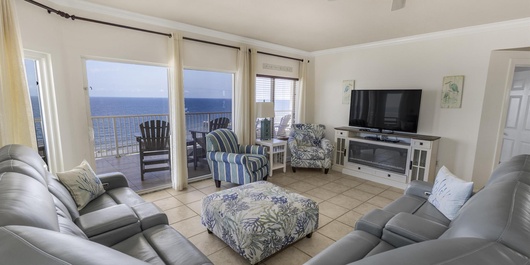 Admirals Quarters 1201 Photo