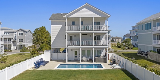 M990: BEAK n Breeze (formerly North Harbor View Haven) Photo