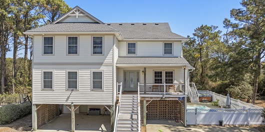 CL565: Hampton Street Retreat Photo