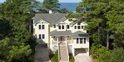 CL547: Animal House Photo