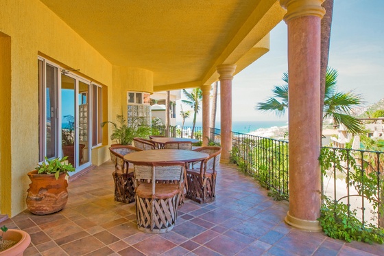 Villa Bougainvillea