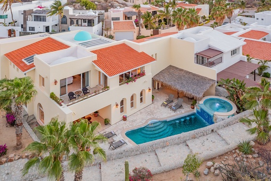 Villa De La Luz