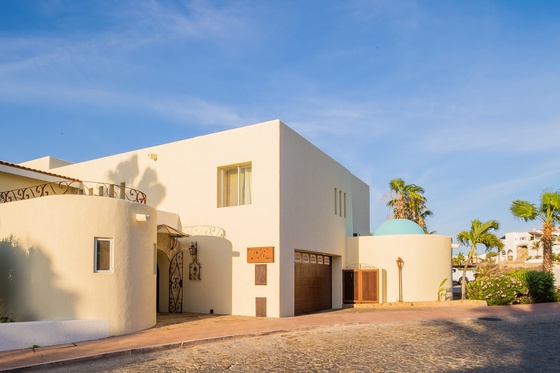Villa De La Luz