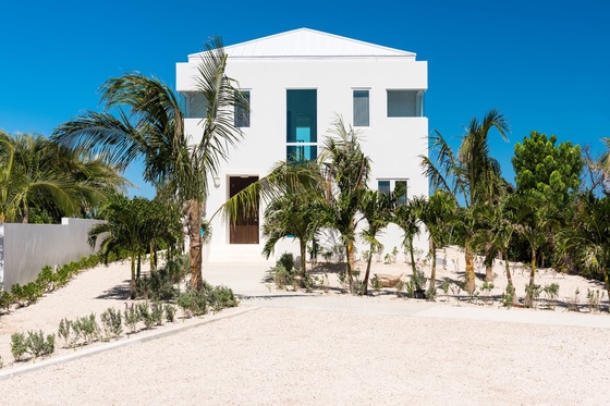 Beachfront Villa Sandcastle - TC