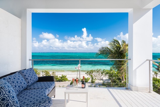 Beachfront Villa Sandcastle - TC