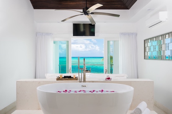 Beachfront Villa Sandcastle - TC