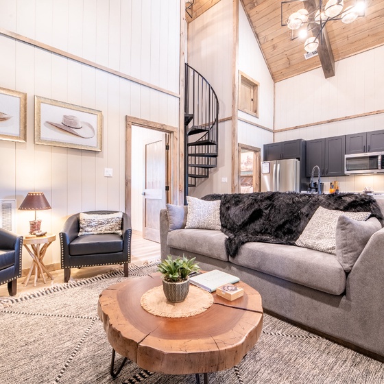 Suite Retreat's cozy living area