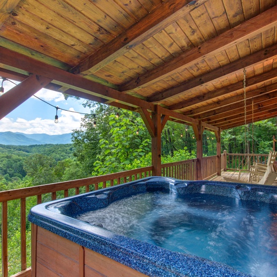 Sunrise Pointe's bubbling hot tub