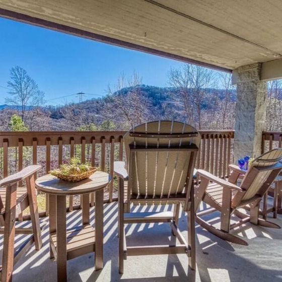 Alpine Lookout's deck view