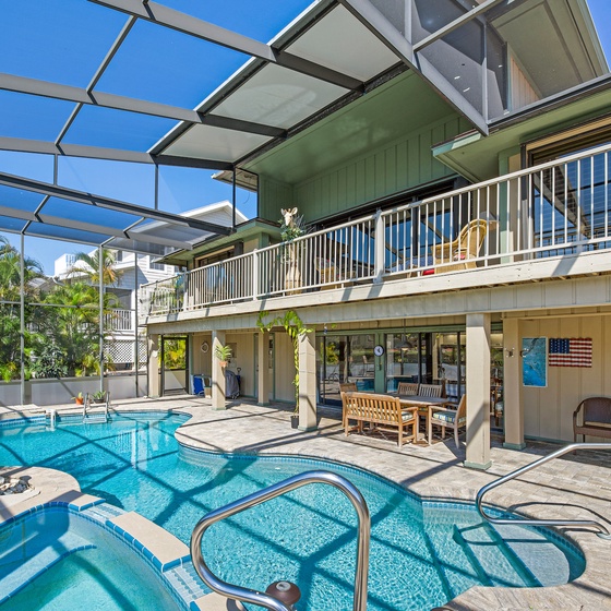 Great private back pool area
