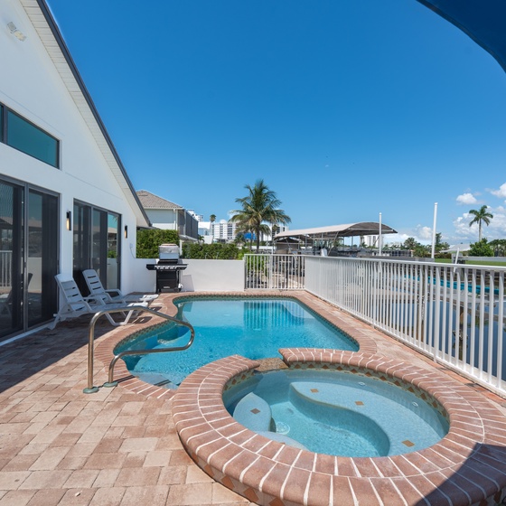 Great private pool with views