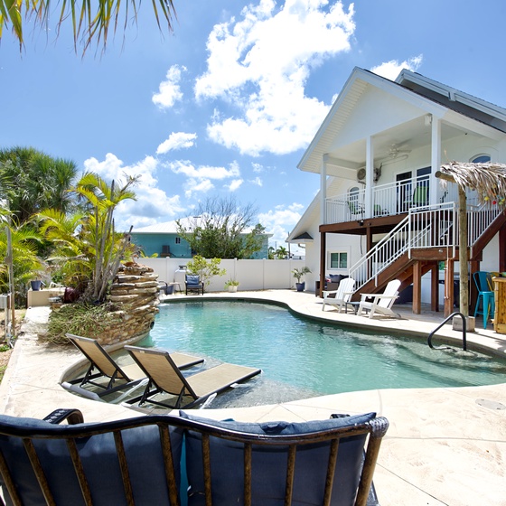 Hawkaritaville Pool