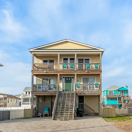 KH3406: Surf's Up | Front Exterior