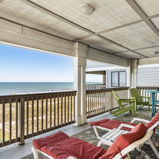 DS301: Mama's Dream | Oceanfront Covered Deck