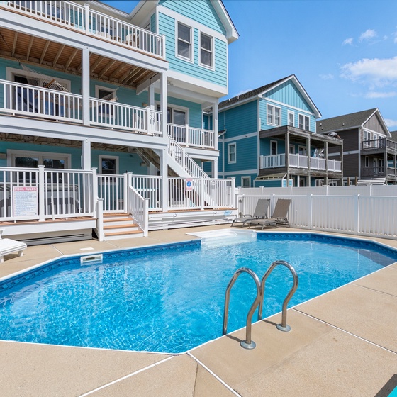 JR248: Sea & Sons | Back Exterior