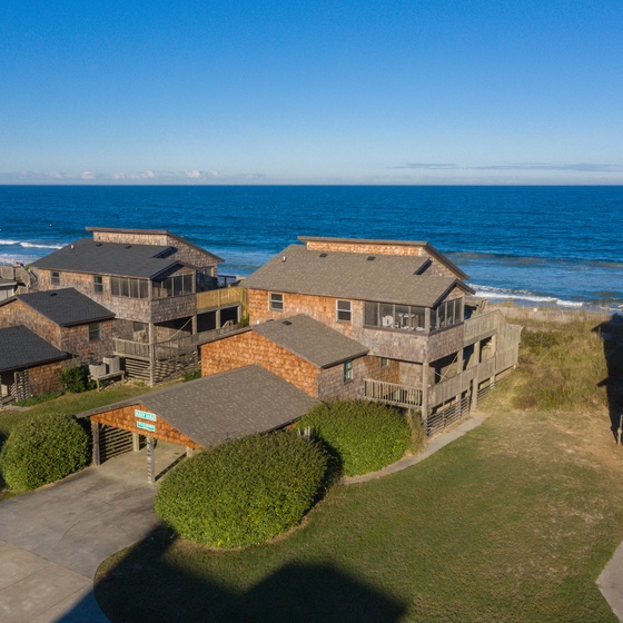 DU804: Beach House | Aerial Front Exterior