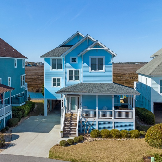 BP101: Sunset Paradise | Front Exterior