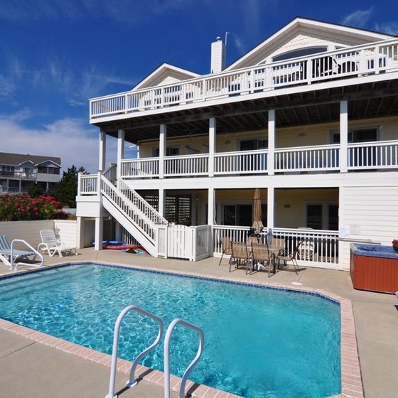 VOH01: Teddy's Take Five | Private Pool Area