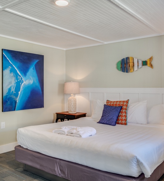 TH06: The Yellowfin Room