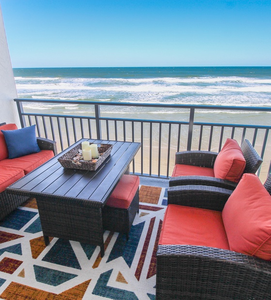 Comfortably furnished balcony with stunning view