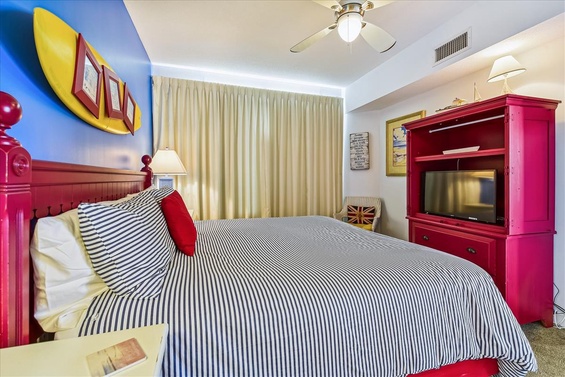 Primary Bedroom has TV