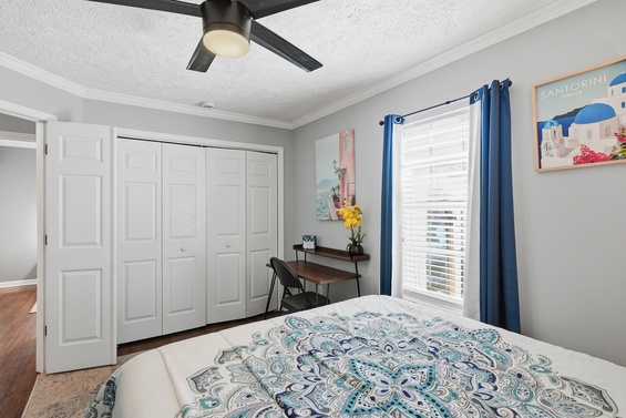 Comfortable Coastal Queen